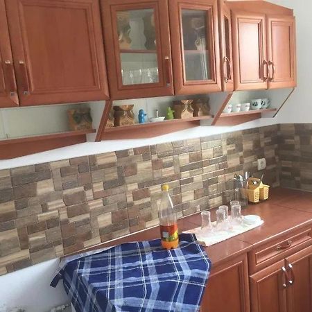 OrşovaApartament Marianアパートメント エクステリア 写真