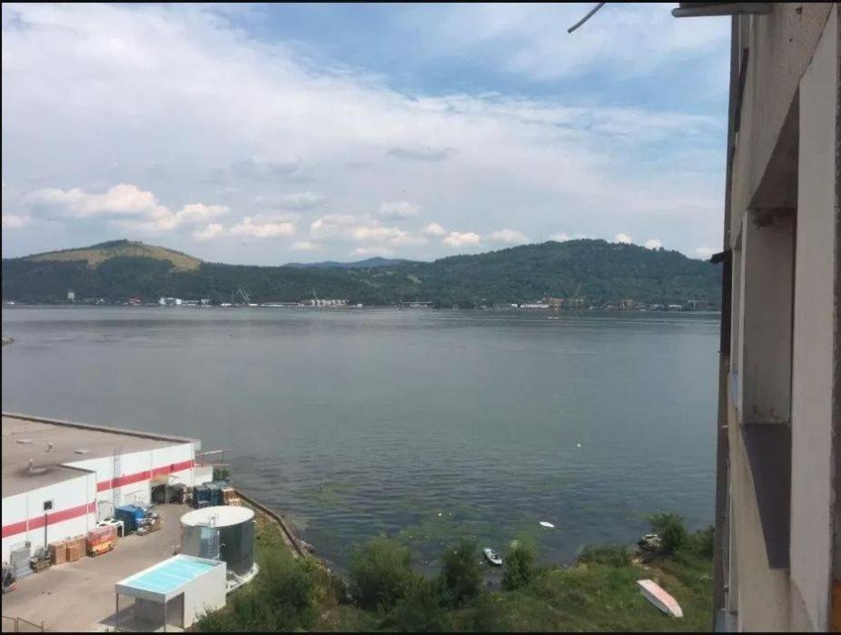 OrşovaApartament Marianアパートメント エクステリア 写真